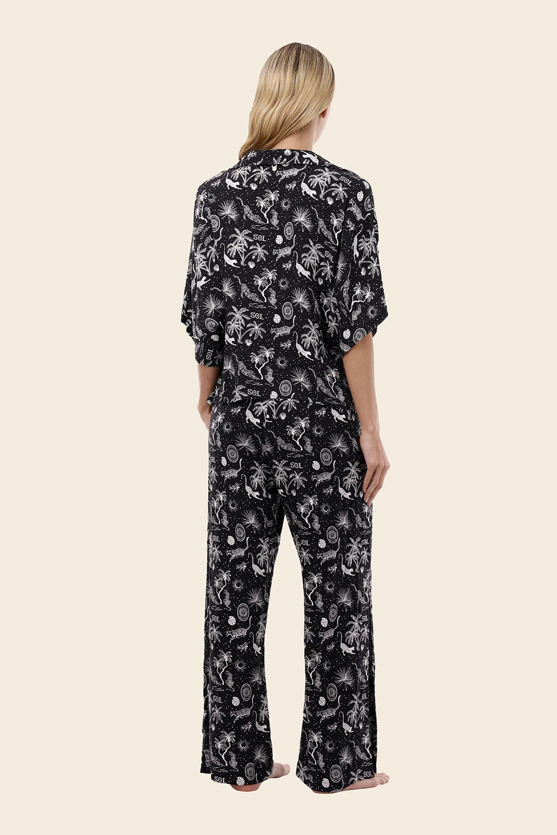 Black Sunset Dreams Laze Shirt - Image 2
